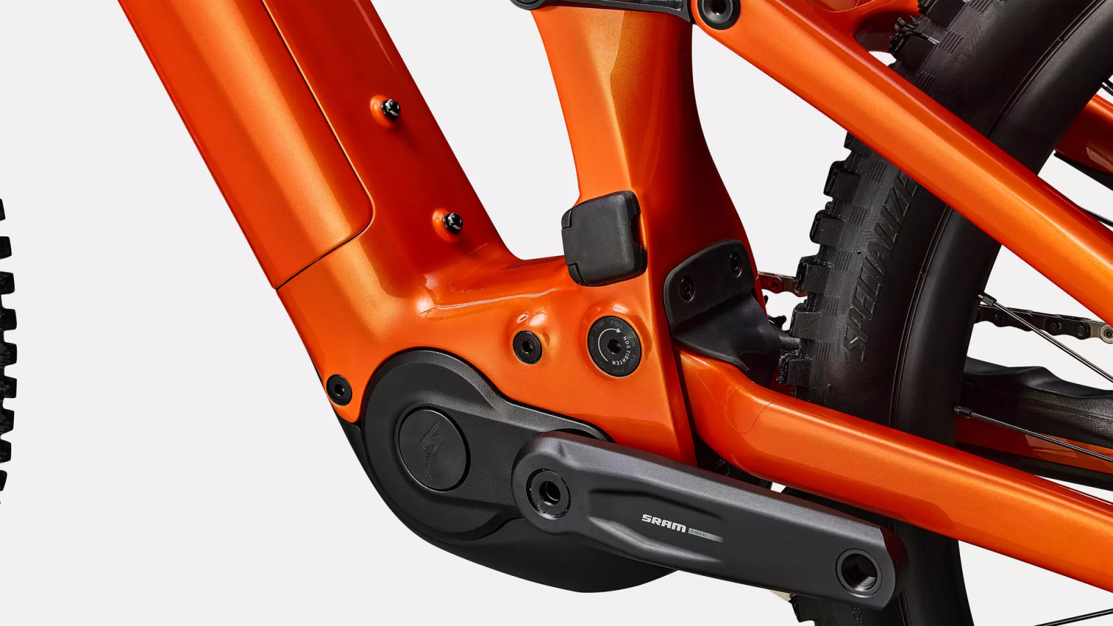 levo comp carbon oranje 3