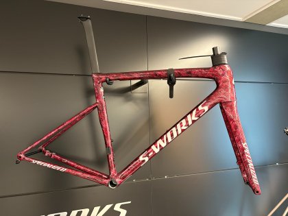 TARMAC SL8 SW  REDSKY/SHDWSIL/WHT 52 FRAME