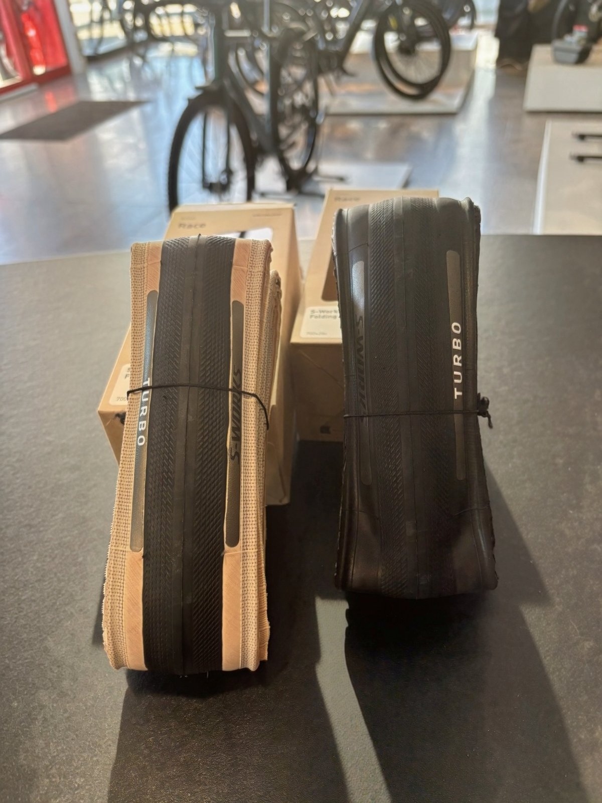 SW TURBO FOLDING RACE TIRE 700